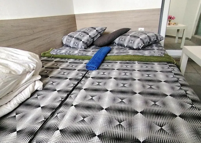 Centre Suits 3 Апартаменты Варна